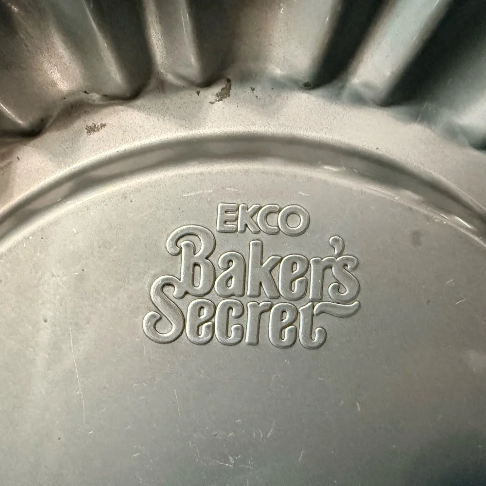 EKCO Baker’s Secret Duncan Hines Tiara Desserts Tart Pan